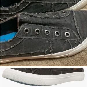 Women’s blowfish shoes, size 8